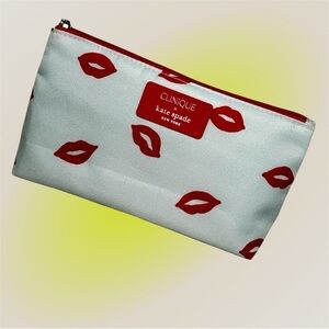 Clinique x Kate Spade New York Cosmetic Bag – Red Lip Print Cosmetic Bag